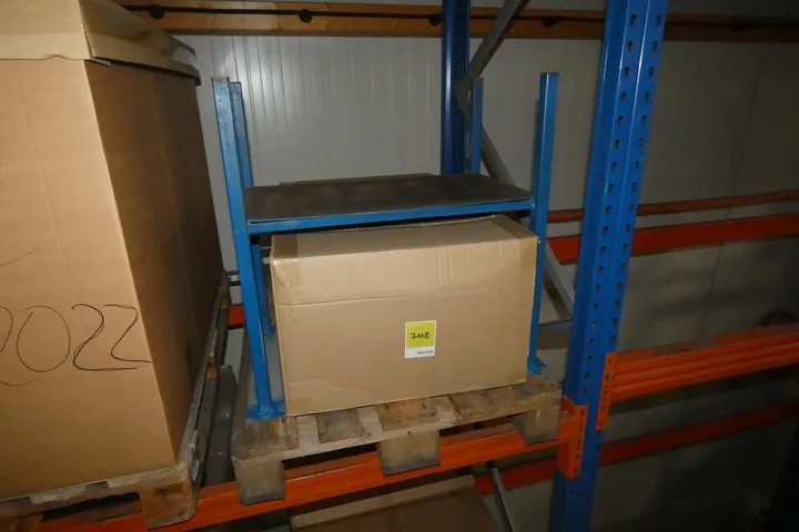 Konvolut Verpackung (vermutlich Kantenschutz) Umfang: Palette mit Inhalt